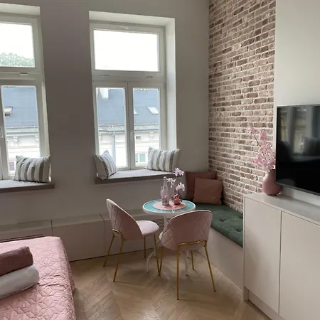 Royal Rose - Old Town