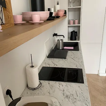 Royal Rose - Old Town *