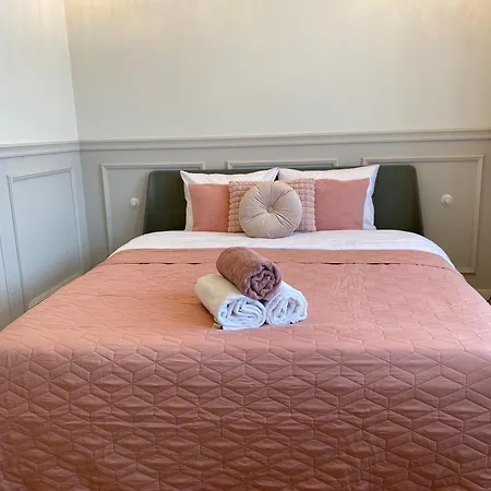 Apartment Royal Rose - Old Town