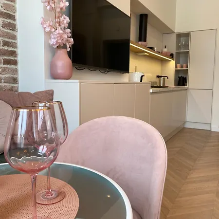 Royal Rose - Old Town