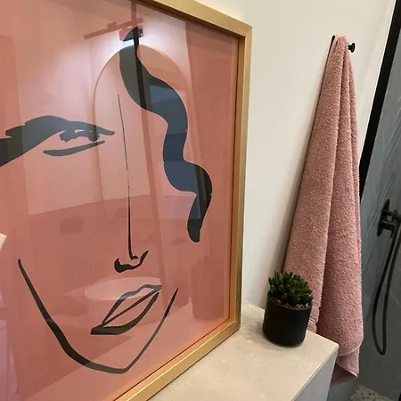 Royal Rose - Old Town