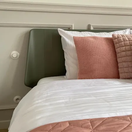 Royal Rose - Old Town *