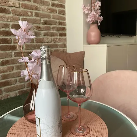 Royal Rose - Old Town